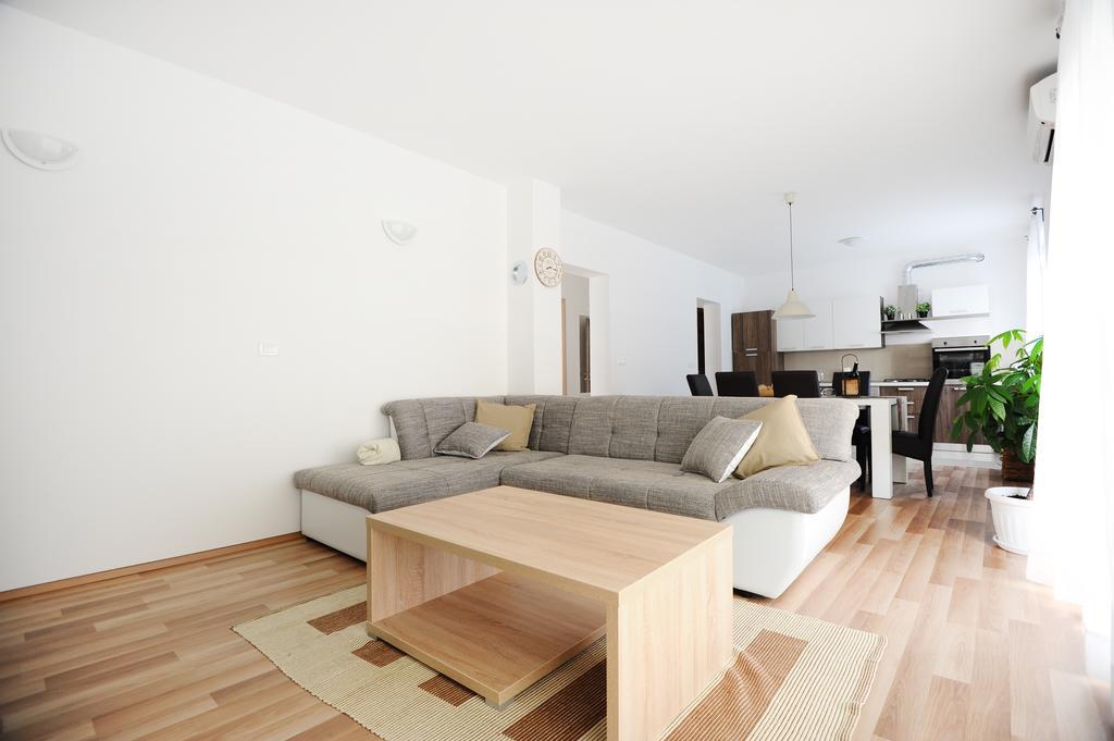 Apartments Hills Задар Стая снимка